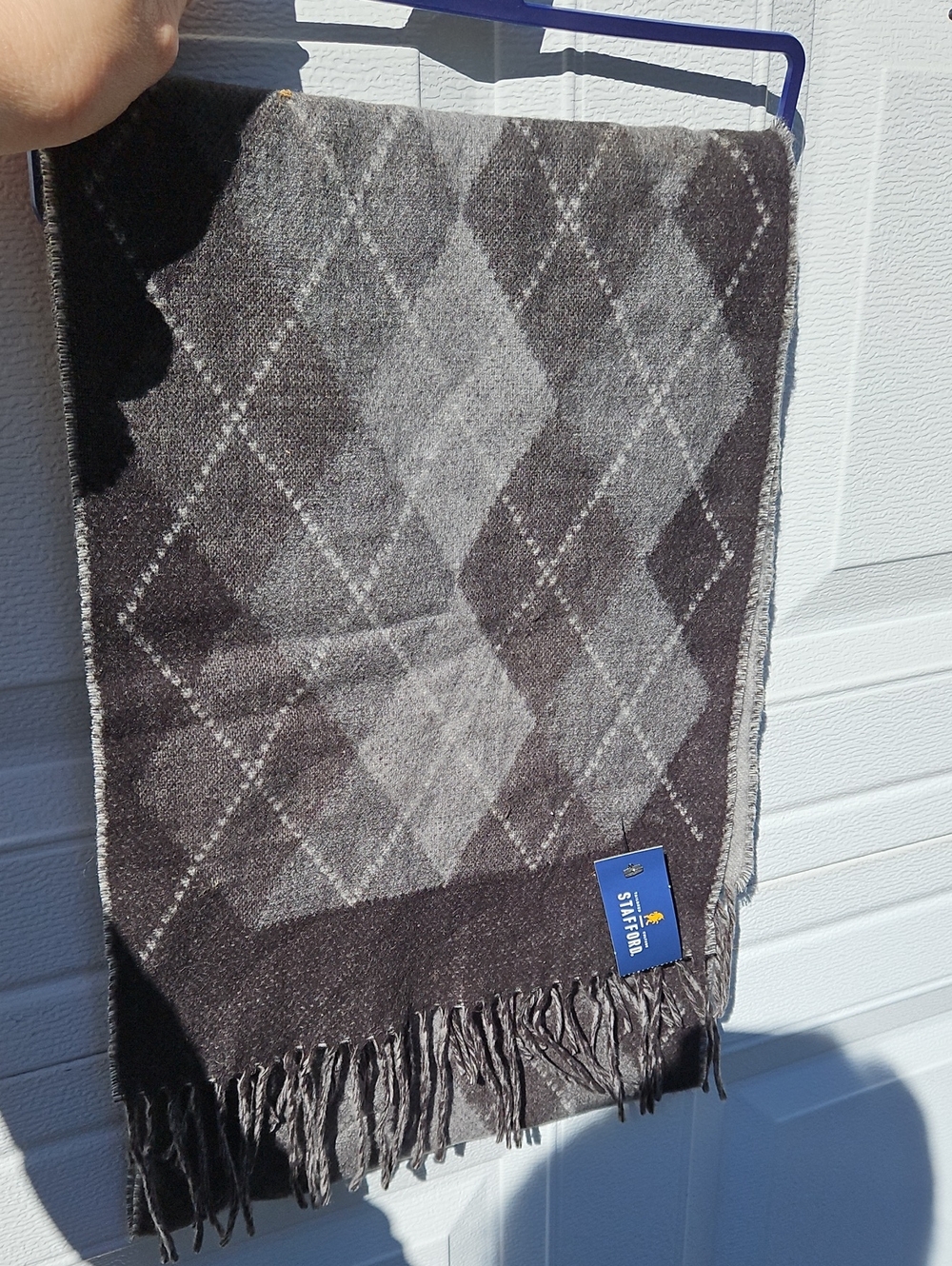 Nw Stafford Argyle Plaid Scarf in Gray & Brown